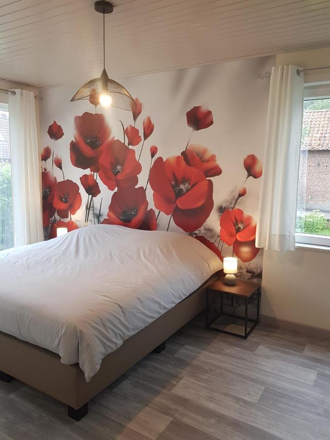 Mary'S Poppies - Bed & Breakfast Blandain Экстерьер фото